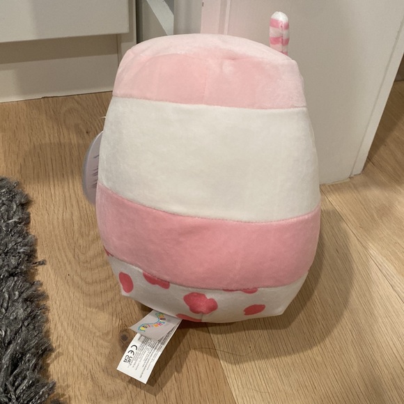 Squishmallow Amelie the Strawberry Milk NWT 8” - Picture 2 of 3
